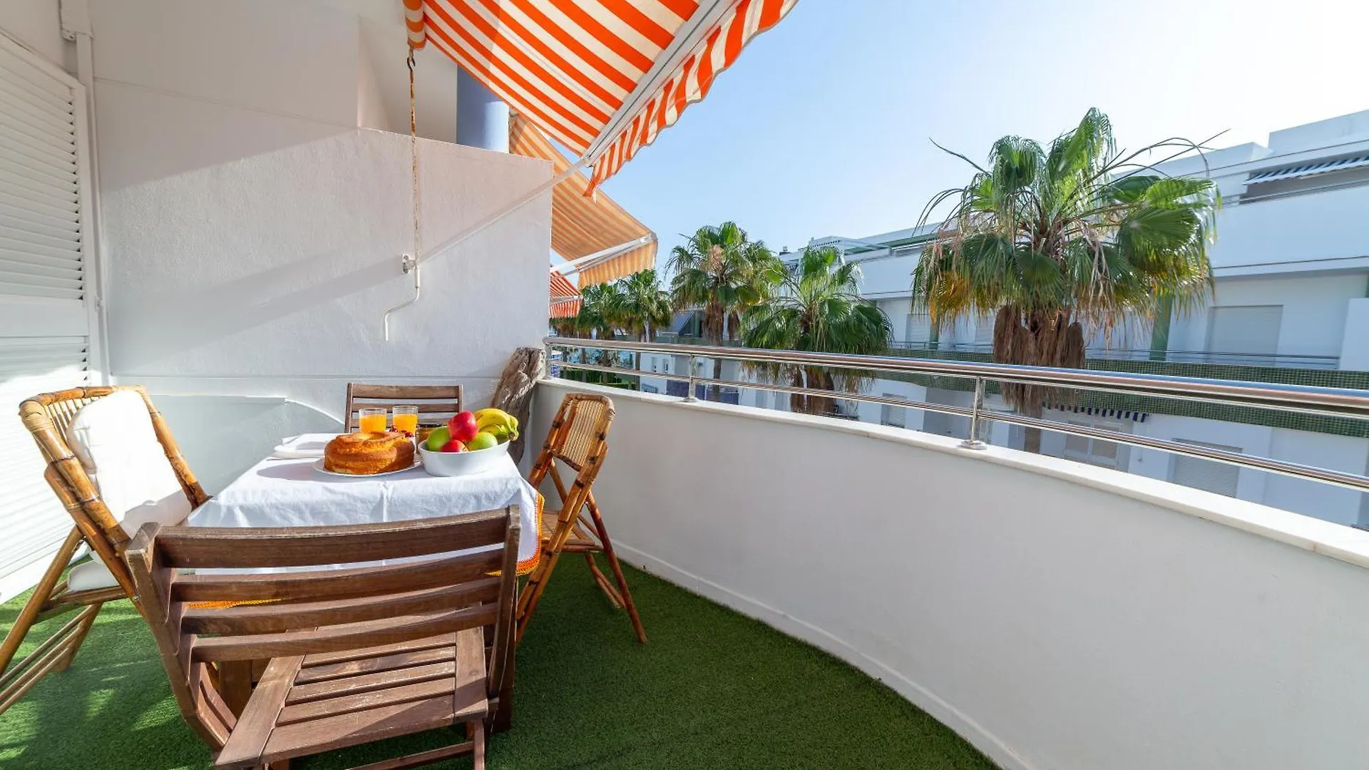Trendyhomes Almerimar II 0*,